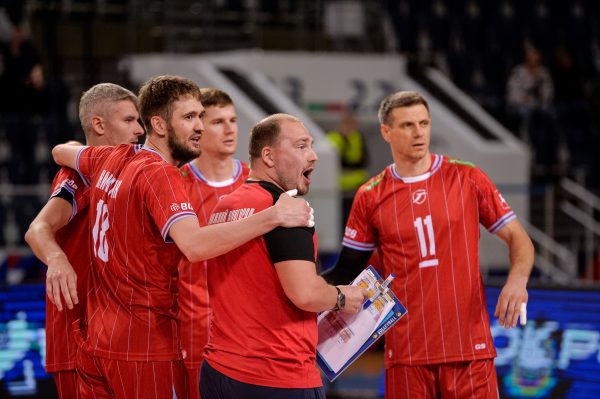 Сенсационную победу одержали волейболисты «Горького» на старте чемпионата России