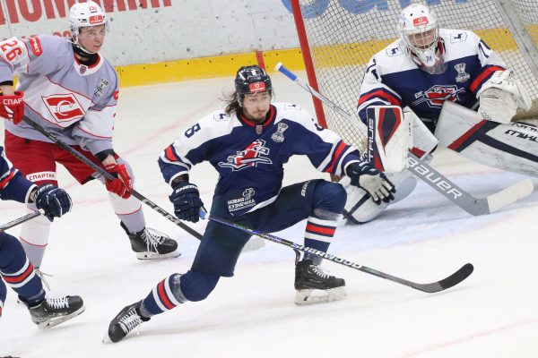 Систему ХК «Торпедо» покинул Максим Глинский