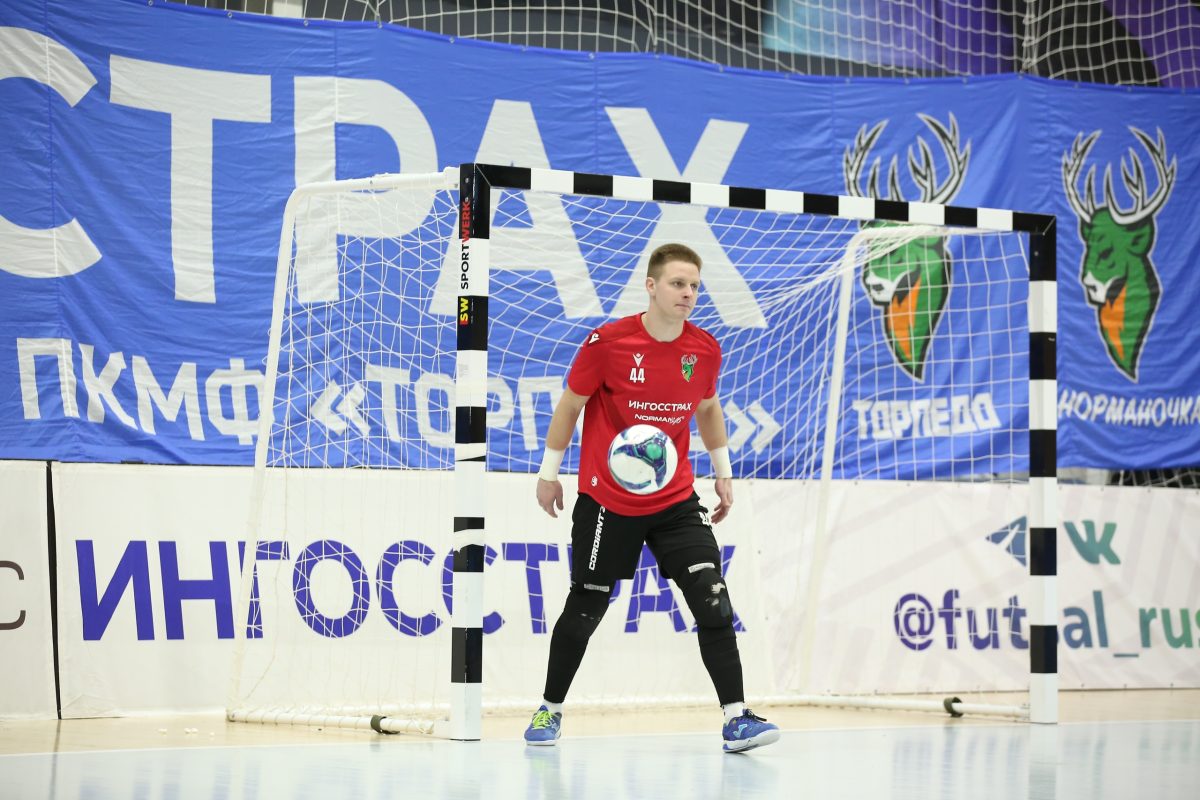 Дублёры футзального «Торпедо» дома одолели сверстников из Ухты