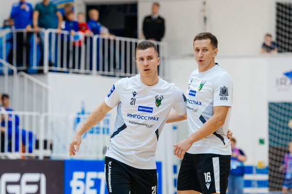 Победа в Новосибирске позволила футзалистам «Торпедо» подняться в зону плей-офф