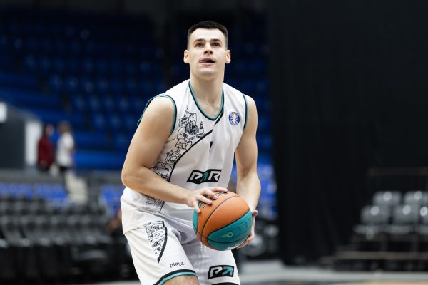 Баскетболисты «Пари НН» дома потерпели разгромное поражение от МБА-МАИ