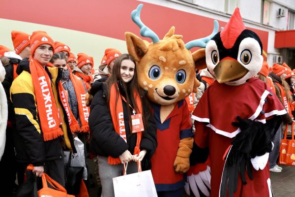 Около 500 школьников и студентов отправились из Нижнего Новгорода в Петербург