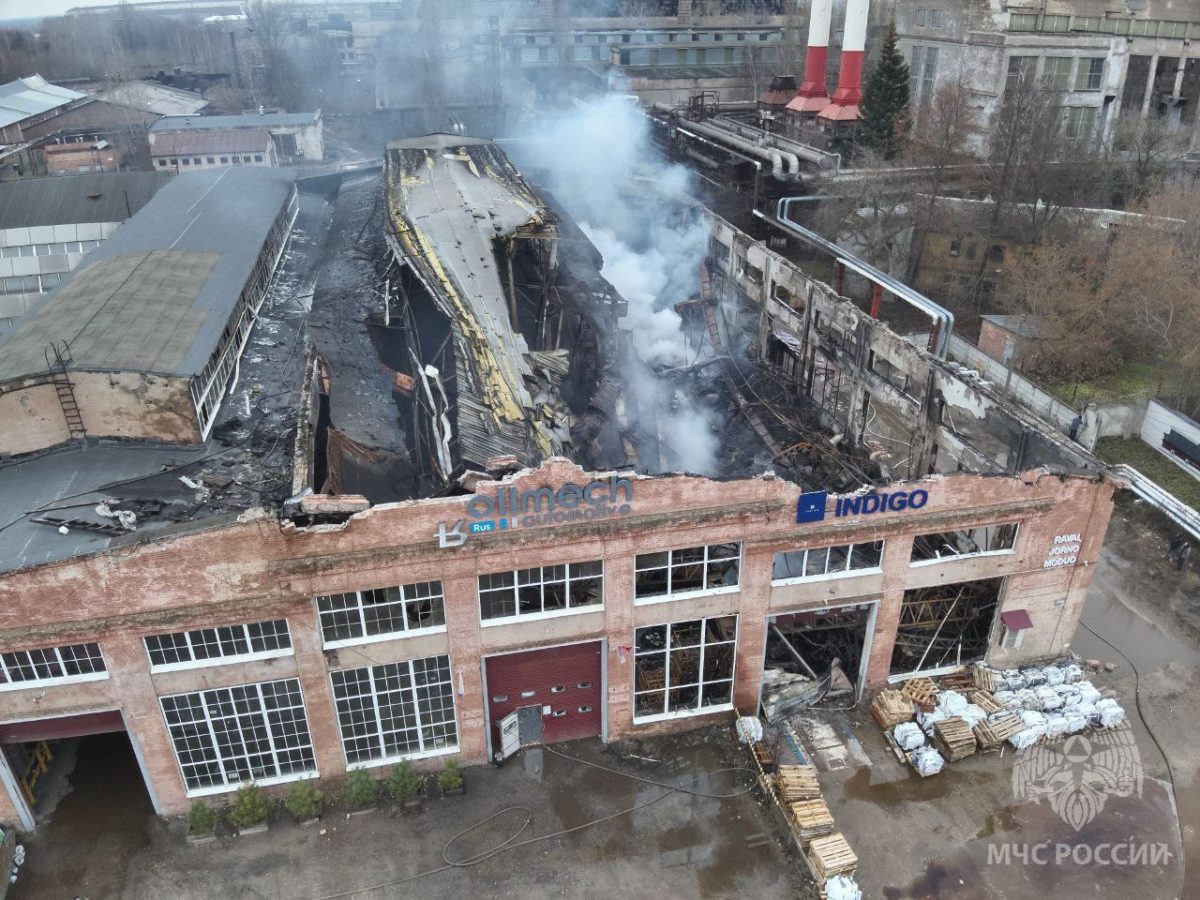 Пожар на улице Баррикад в Нижнем Новгороде полностью потушили