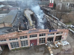 Пожар на улице Баррикад в Нижнем Новгороде полностью потушили