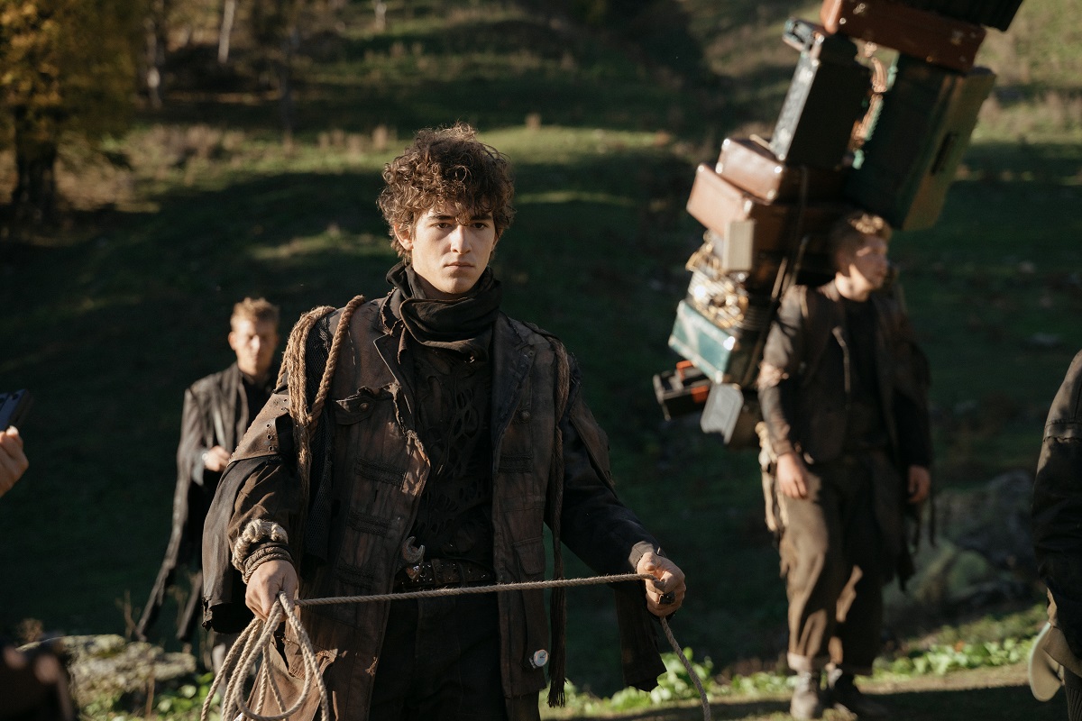 Актёр Артём Кошман рассказал, как проходили съёмки «Алисы в Стране Чудес»