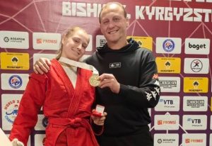 «Лучше не зли её»: чемпионка мира по самбо из Выксы разрушила стереотипы о девушках в борьбе