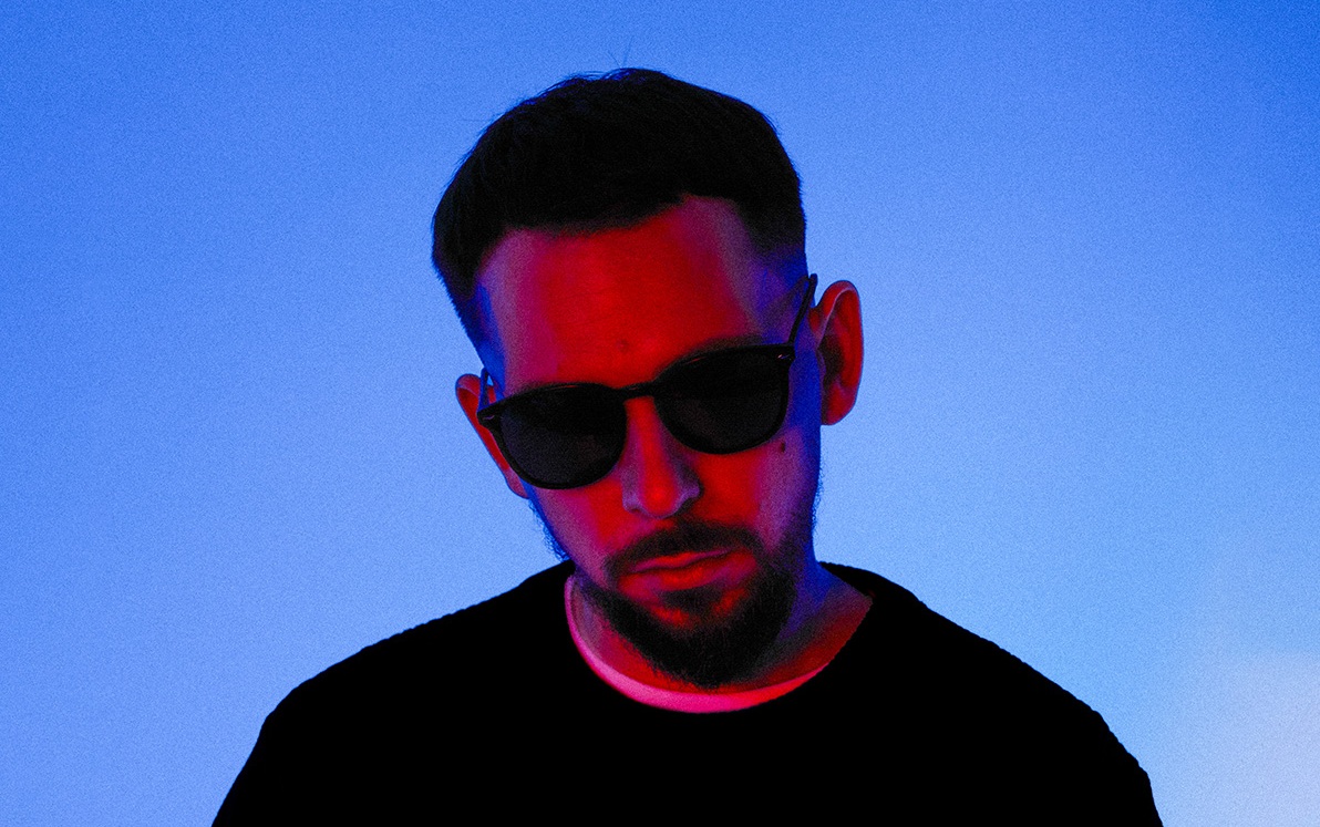 Певец порадует фанатов любимыми песнями