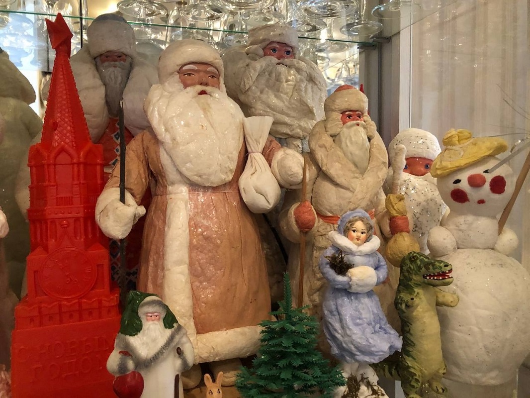 Жительница Выксы рассказала, как собрала коллекцию из 3 тысяч ёлочных украшений