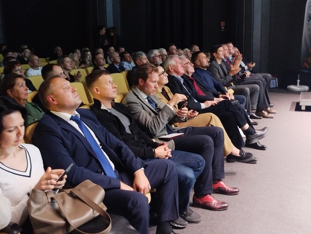 Елена Власова