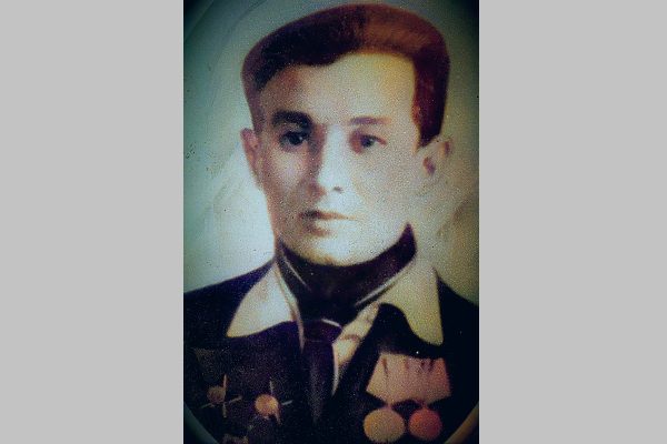 «Вынес с поля боя десятки раненых»: нижегородец рассказал о фронтовых подвигах своего деда