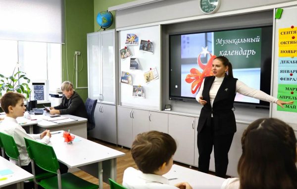 В школах Нижнего Новгорода в ноябре включат мелодии вместо звонков