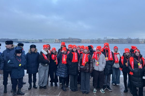 Спецрейсом в Санкт-Петербург: нижегородские школьники познакомились со знаковыми местами северной столицы