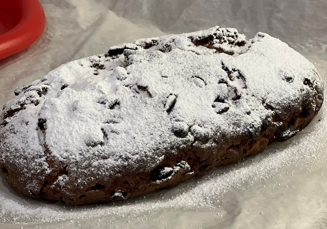 Штоллен теперь «вылёживается» в холодильнике