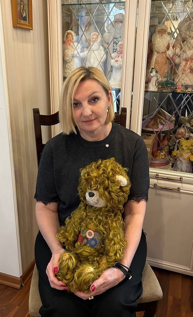 Игрушки из прошлого Татьяна Шибанова берёт в руки с особым чувством