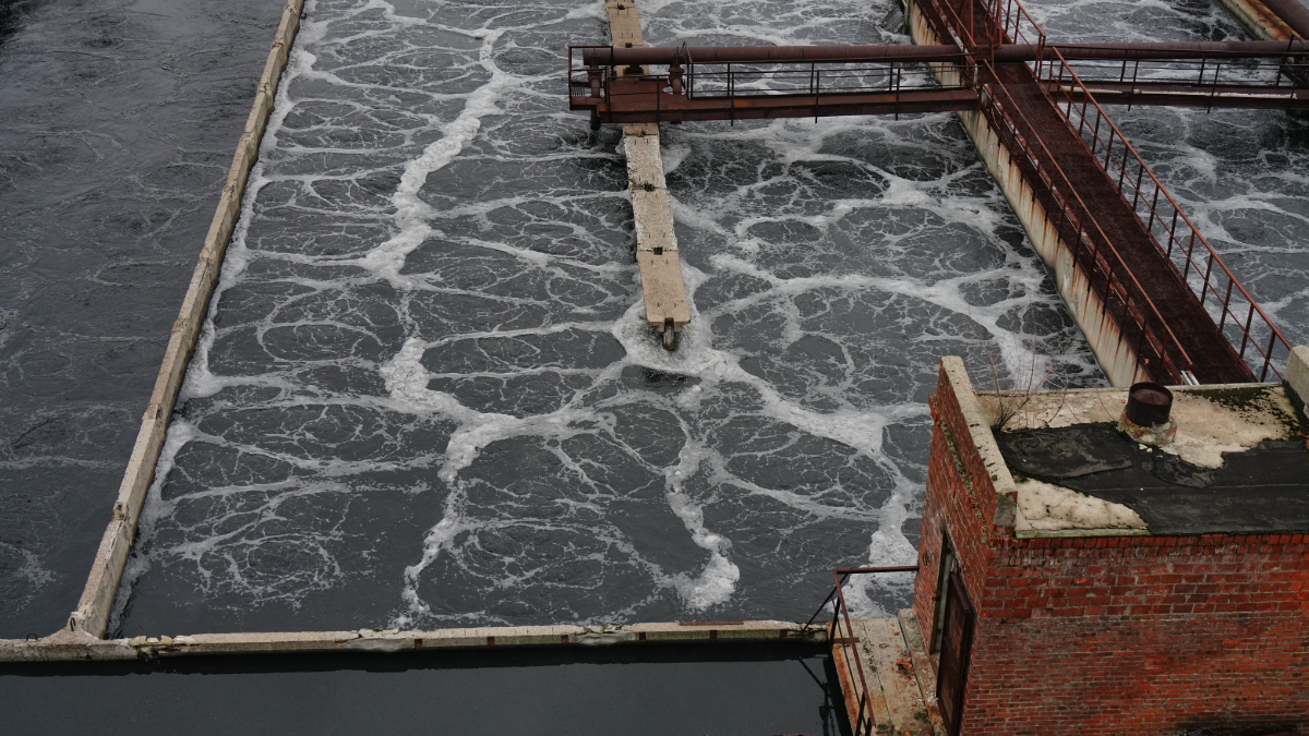 В городской мэрии прокомментировали ситуацию с нарушениями на станции аэрации