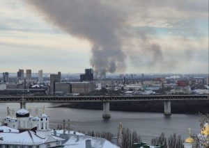 Крупный пожар вспыхнул в Канавинском районе