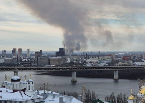 Крупный пожар вспыхнул в Канавинском районе