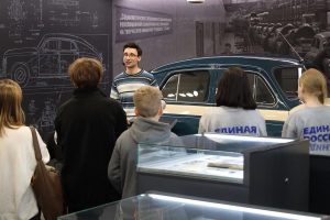 В музее Горьковского автозавода состоялась экскурсия для семей участников СВО