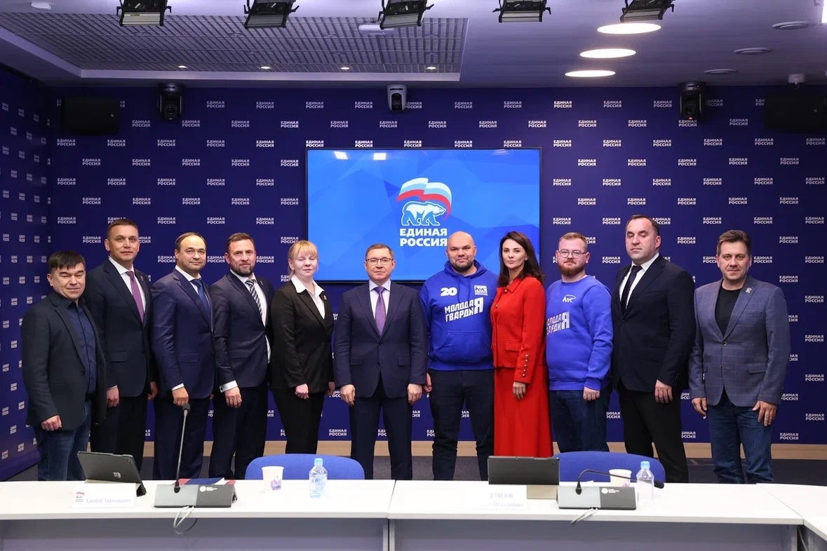 Владимир Якушев отметил, что конкурсы помогают отобрать наиболее подготовленные и мотивированные кадры для госуправления