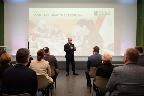 Евгений Чинцов обсудил работу власти и общественности в поддержке участников СВО