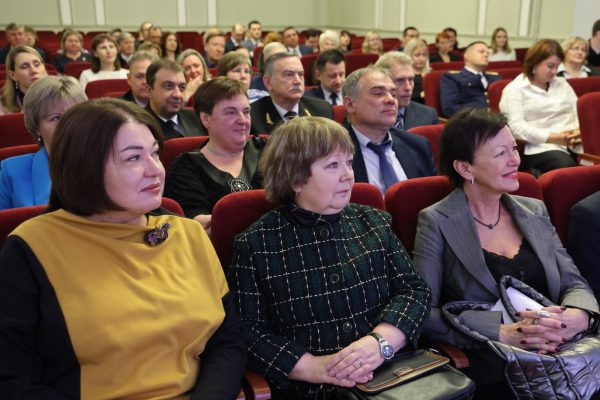 70 преподавателей вузов Нижегородской области получили награды