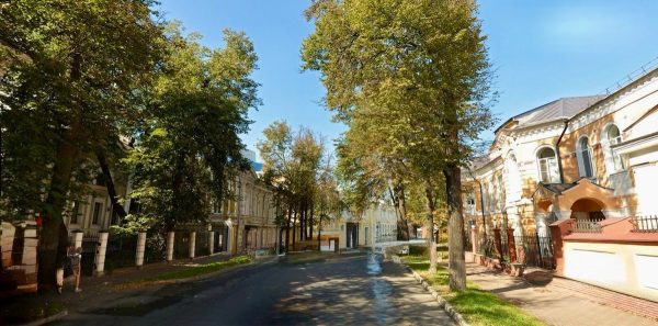 Участок улицы Малой Покровской может стать прогулочной зоной для молодожёнов