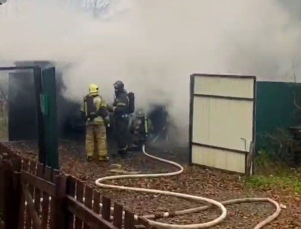 Крупный пожар на улице Узбекской локализован