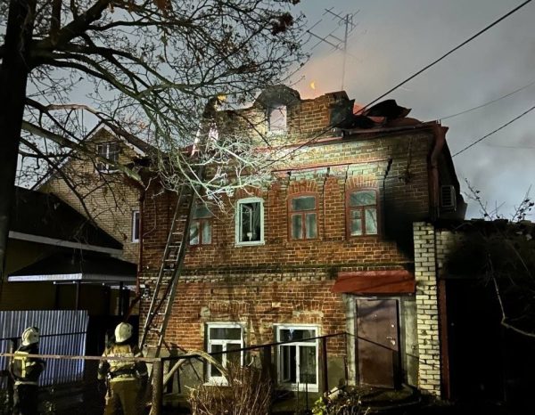 Возгорание жилого дома произошло в переулке Парниковом в Нижнем Новгороде