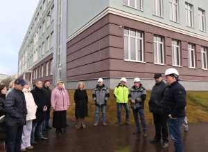 Михаил Клинков проверил школу имени А.О. Молева