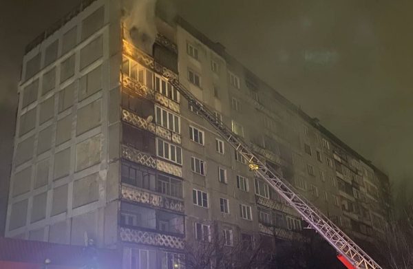 В Нижнем Новгороде ликвидировали пожар в расселенной многоэтажке на Краснодонцев