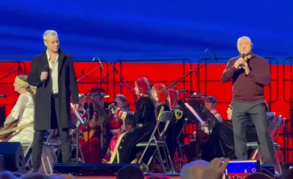 Нижегородский сенатор Вайнберг и SHAMAN вместе выступили на сцене в Москве