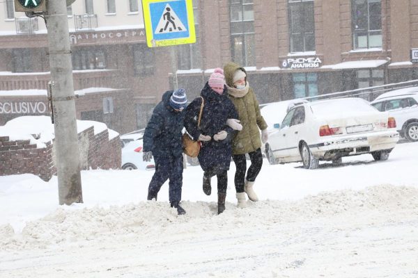 В Госавтоинспекции рассказали, как защитить детей на дорогах зимой