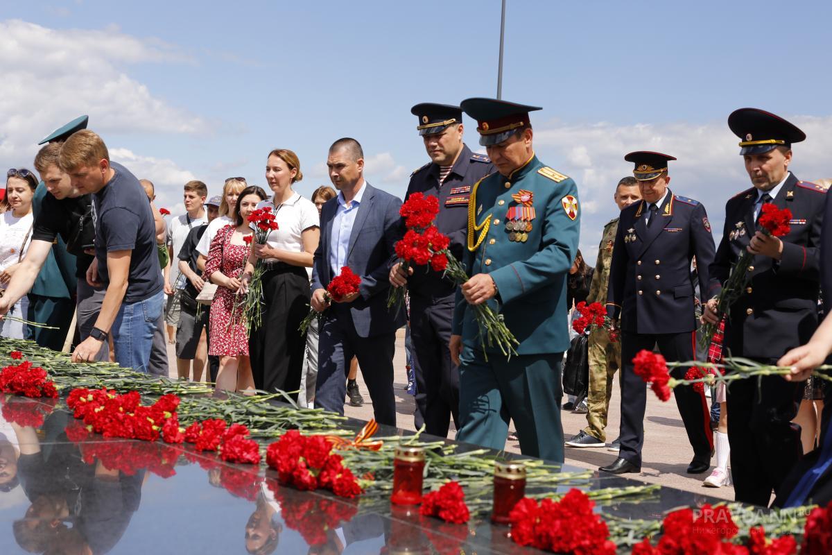 Около Вечного огня в кремле