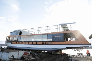 В Чкаловске спущено на воду первое речное электрическое судно «Минин»