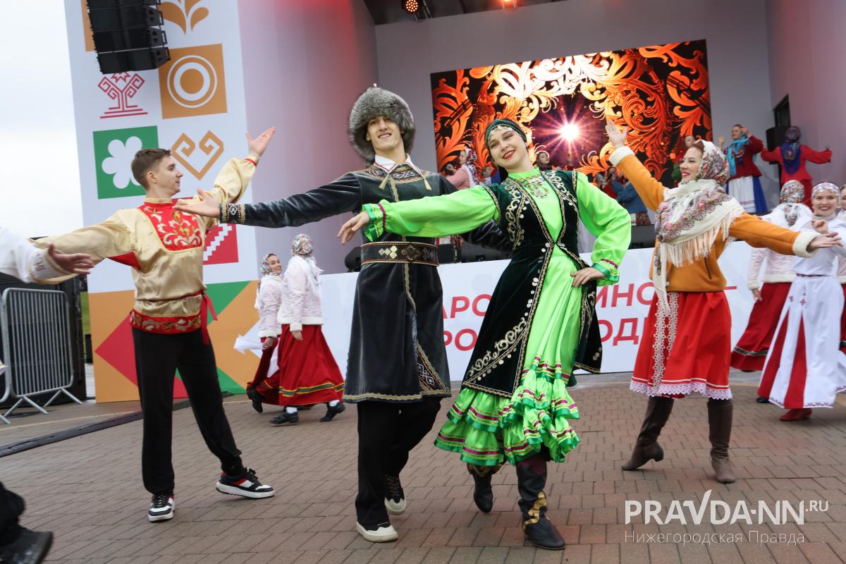 Александр Воложанин