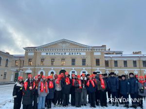 Нижегородским школьникам провели экскурсию по знаковым местам Санкт-Петербурга