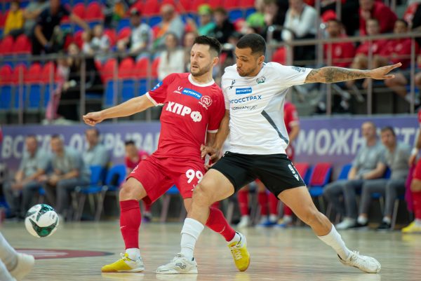 Футзалисты «Торпедо» в гостях уступили КПРФ в матче суперлиги