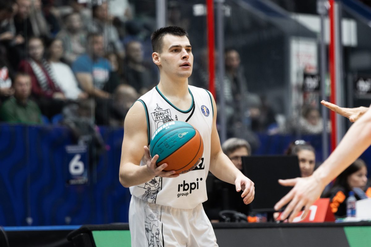 В матче Единой лиги ВТБ БК «Пари НН» потерпел поражение в Екатеринбурге