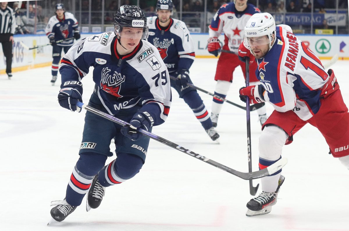 Нападающий «Торпедо» Никита Артамонов отдан в аренду «Нефтехимику»