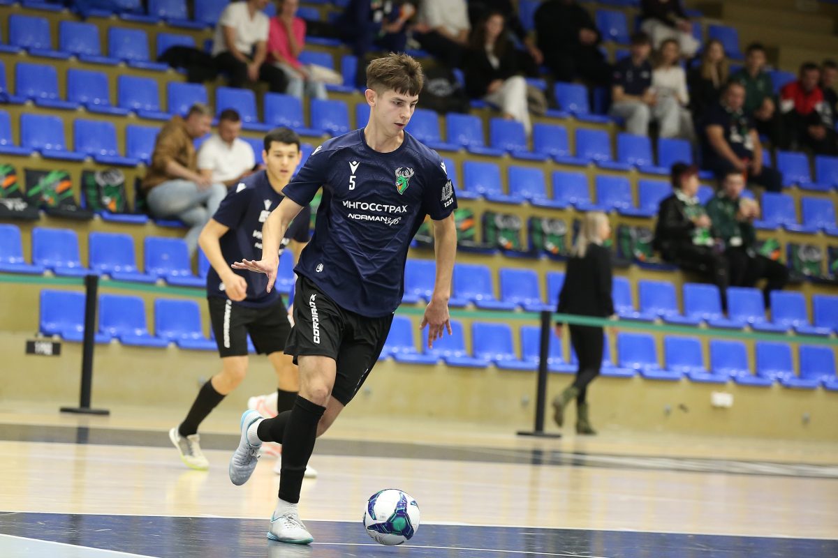 Третью победу подряд в высшей лиге одержали футзалисты «Торпедо‑2»