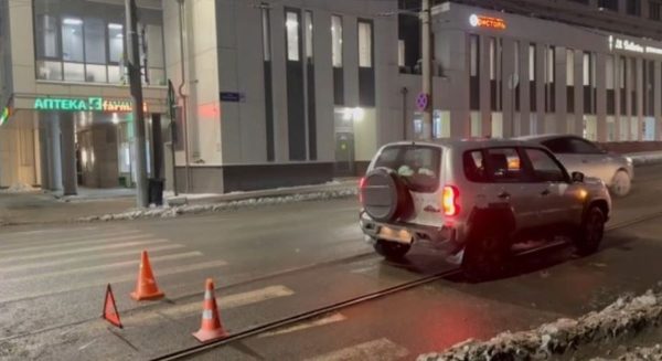 Девушку сбили на пешеходном переходе на улице Маслякова