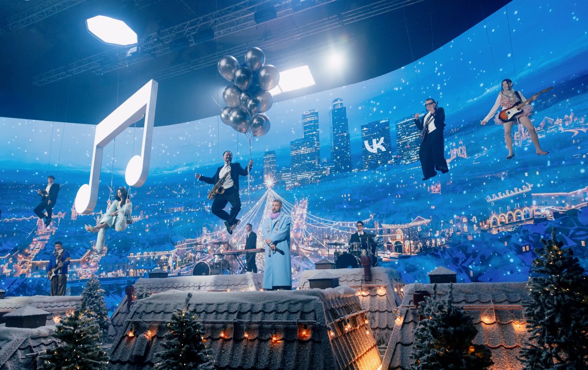 Десятки артистов выступят в новогоднем шоу VK ПОД&nbsp;ШУБОЙ