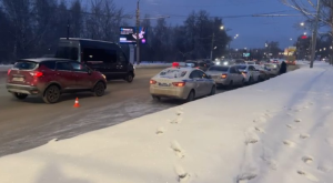 Три автомобиля столкнулись на проспекте Гагарина в Нижнем Новгороде