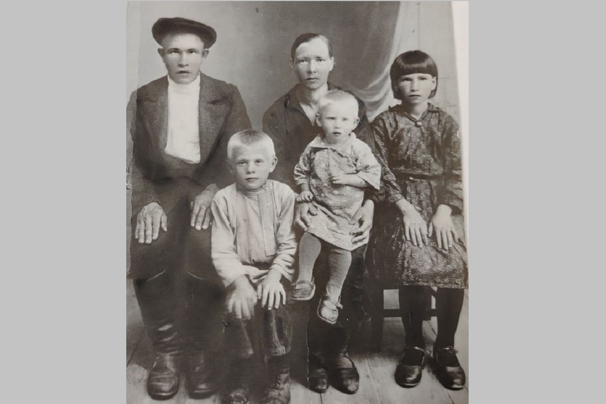 Жительница Ковернино рассказала о своих фронтовиках в проекте «Семейный альбом»