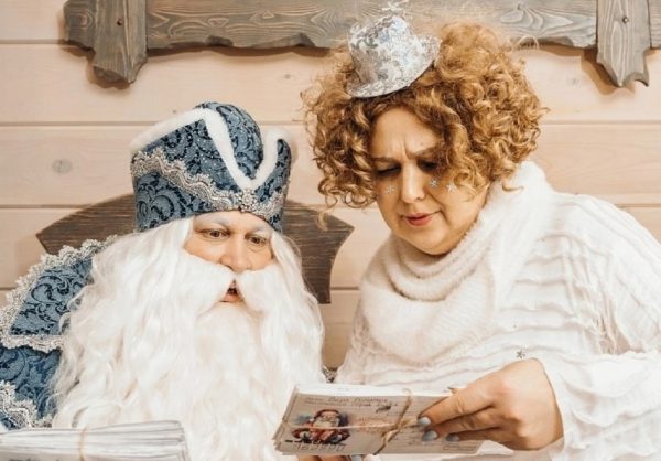 «Это я просто переодеваюсь Виктором»: лучший Дед Мороз страны рассказал, как заставить всех в себя поверить