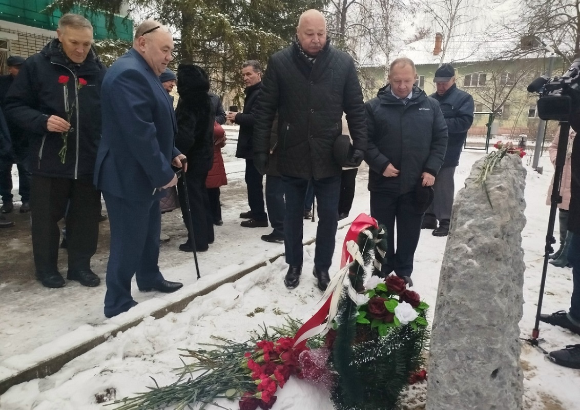 Закладной камень будущего памятника в честь воинов-земляков открыли в Дзержинске
