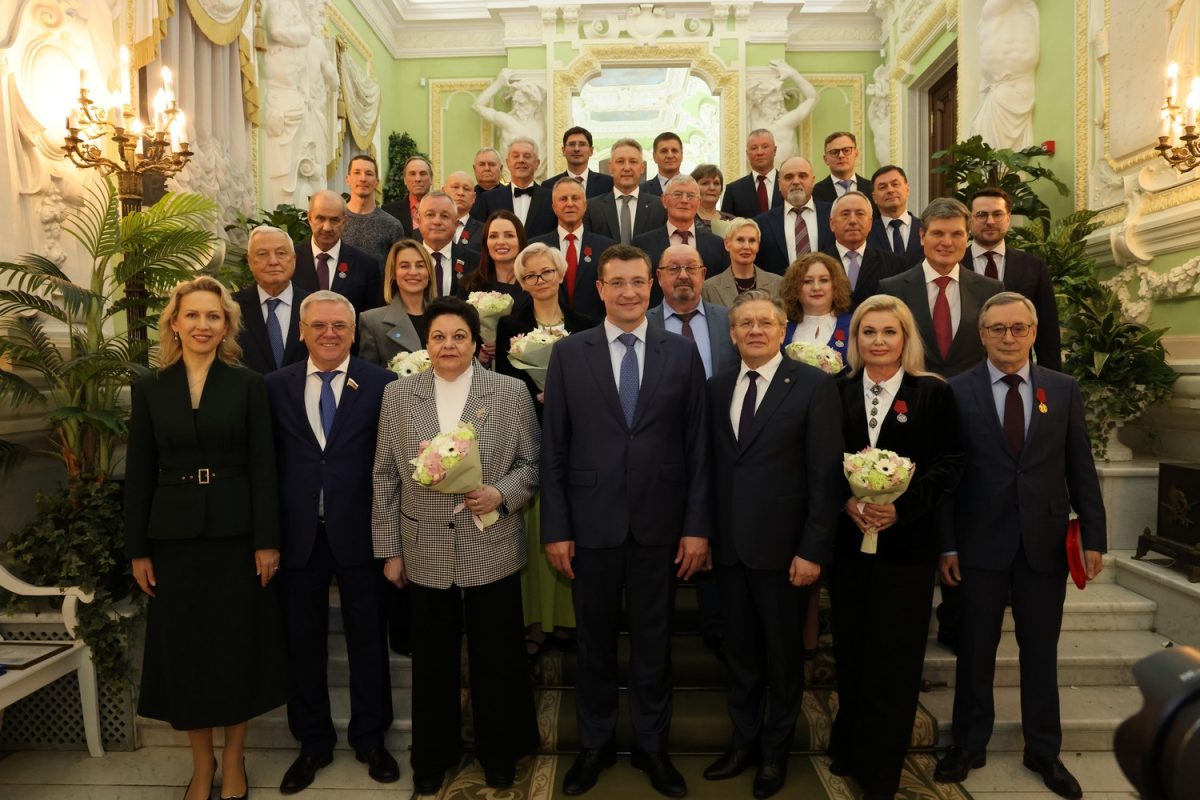 Глеб Никитин вручил награды 33 деятелям за вклад в развитие региона