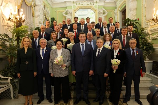 Глеб Никитин вручил награды 33 деятелям за вклад в развитие региона