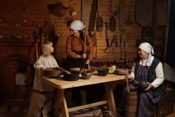 Перенеслись в прошлое: жители села Шилокша завершили уникальный фотопроект о жизни предков