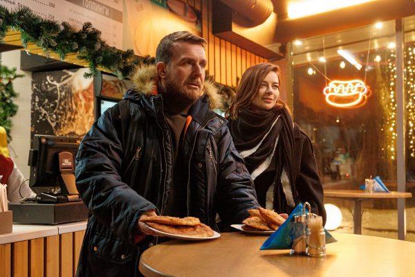 Копия или импровизация на тему? Культовую мелодраму «Москва слезам не верит» превратили в музыкальный сериал